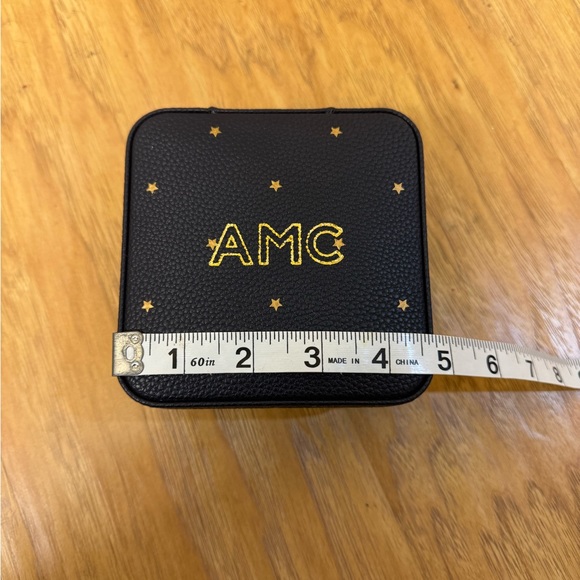 🚨MAKE AN OFFER🚨 Mark and Graham AMC Monogrammed Small Travel Jewelry Case - Picture 10 of 13